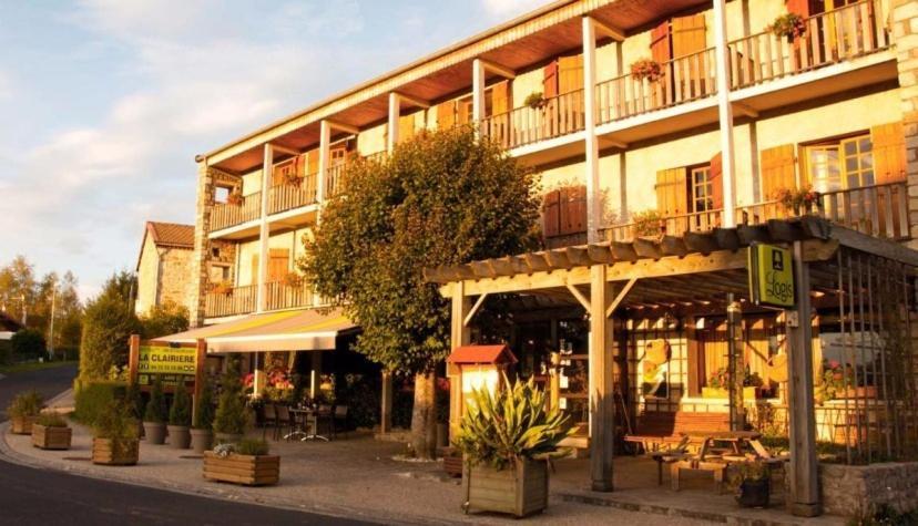 Hotel La Clairiere Chambon-sur-Dolore Exterior photo